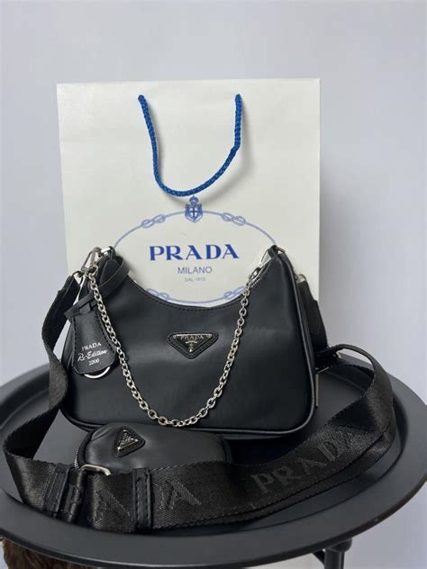 Сумки Prada нейлон .